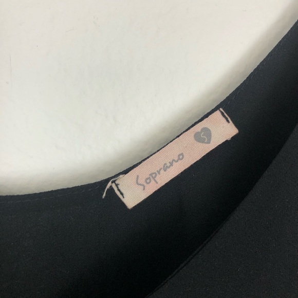 Soprano black cropped ruffle layered tank top - Picture 2 of 7